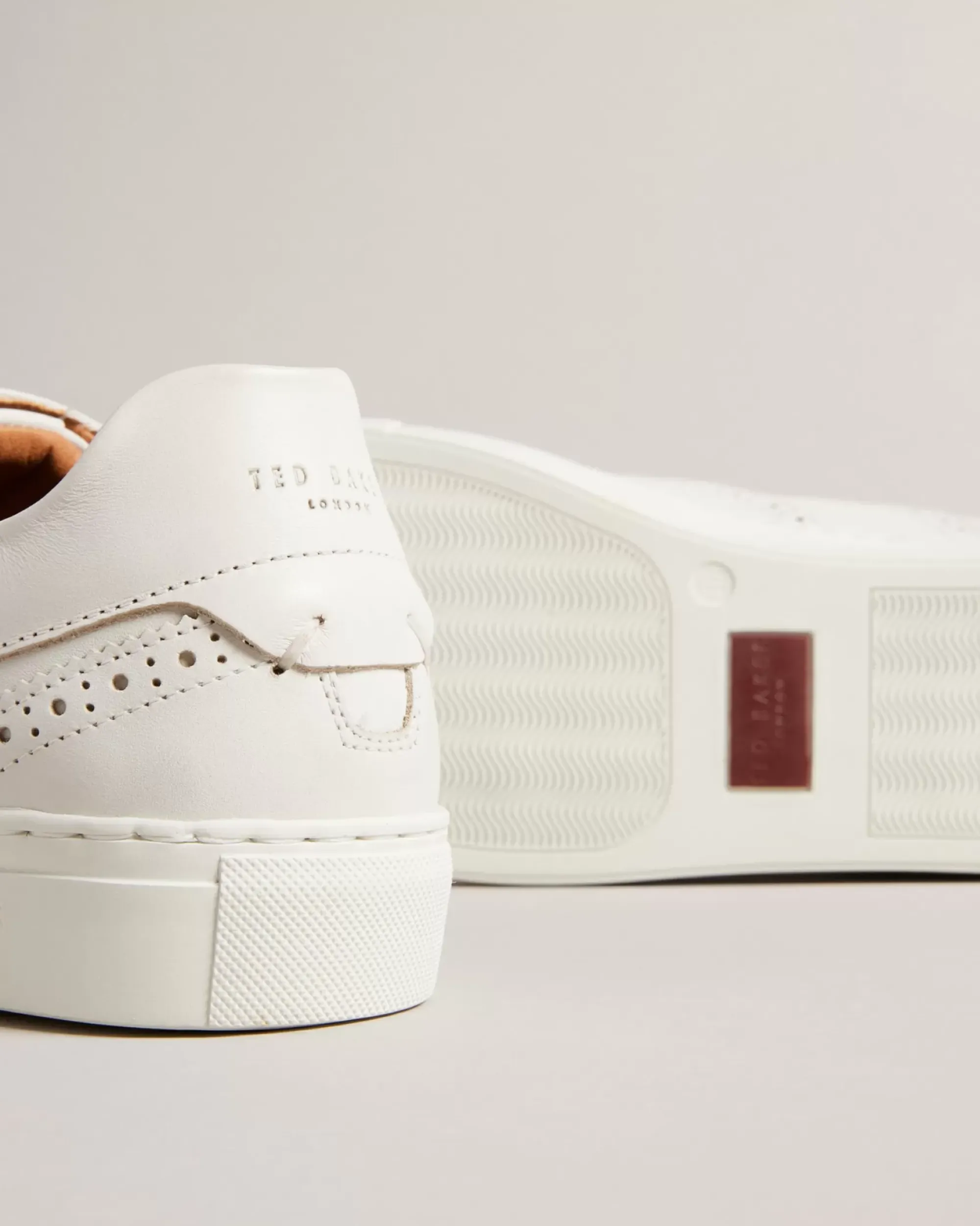 Ted Baker Dentton Natural Online