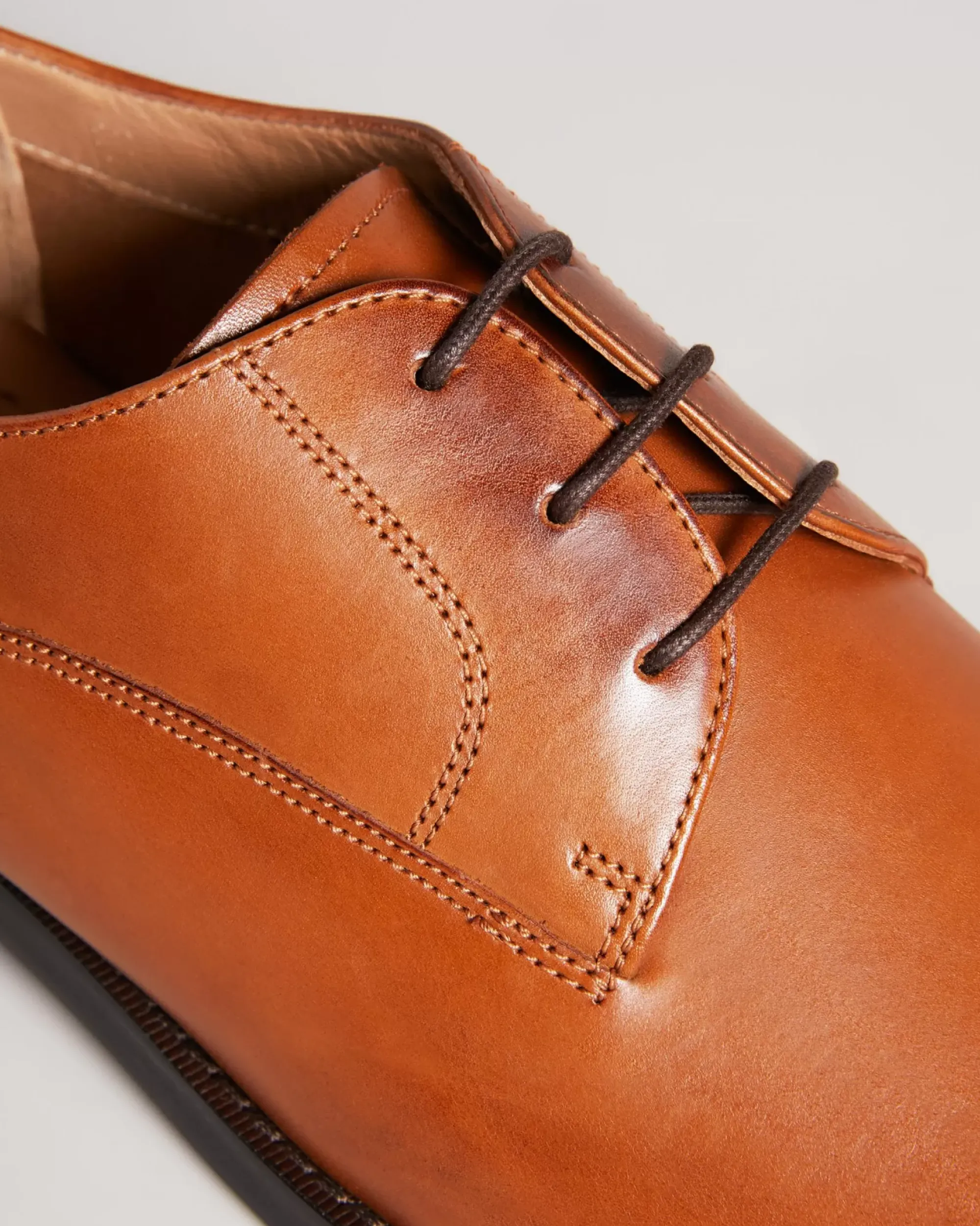 Ted Baker Kampten Tan Outlet