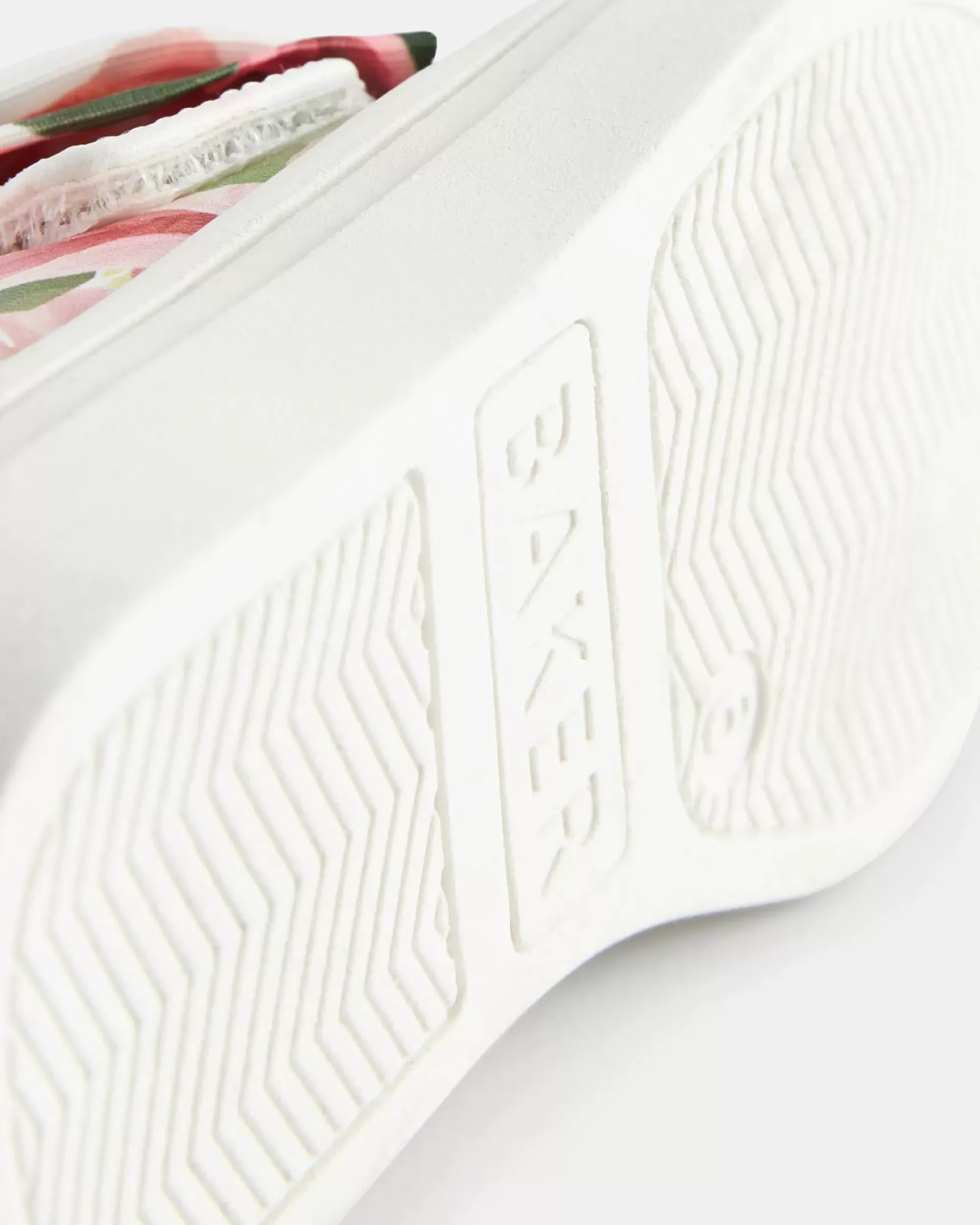 Ted Baker Novatay White Clearance