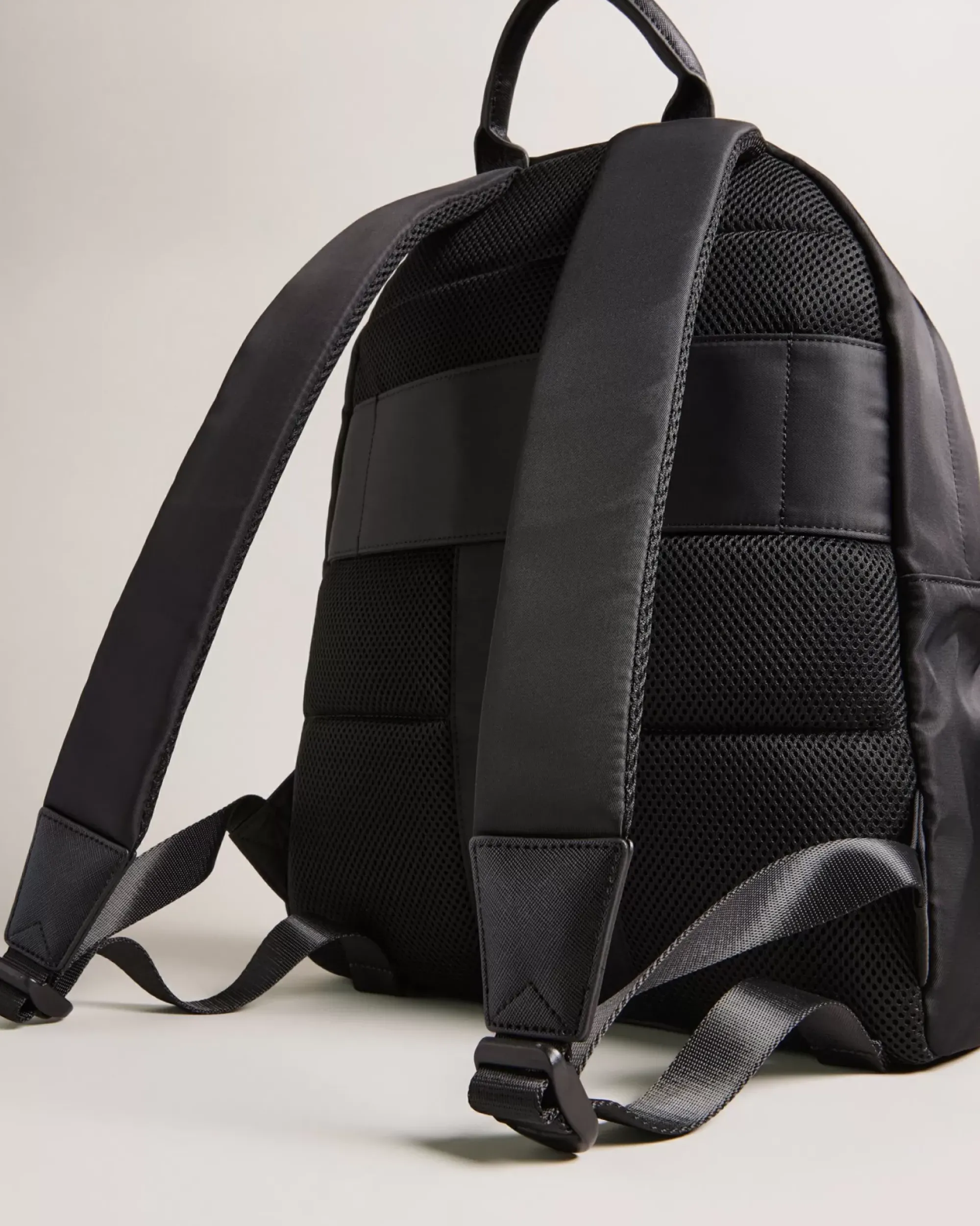 Ted Baker Rucken Black New