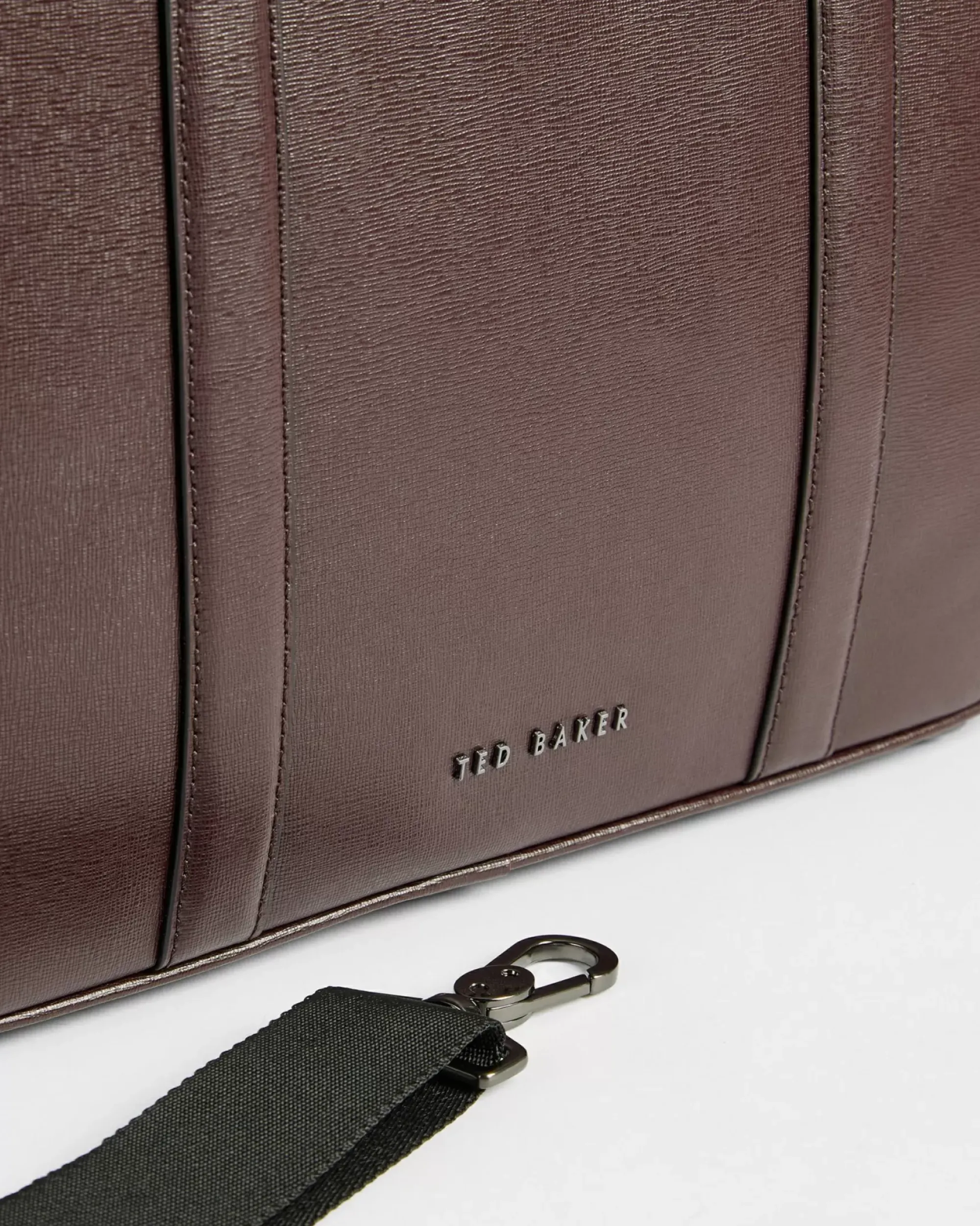 Ted Baker Strath Oxblood Hot
